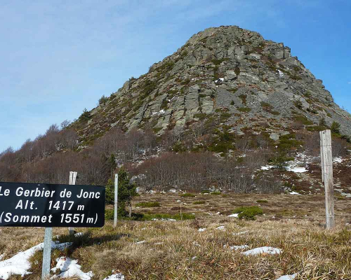 Le mont Gerbier de Jonc : un site naturel incontournable en Ardèche
