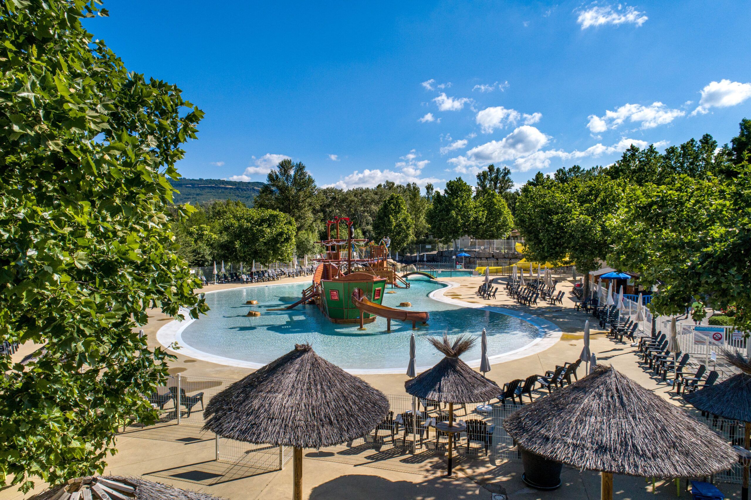 Camping Villeneuve-de-Berg Ciela Village Parc Aquatique