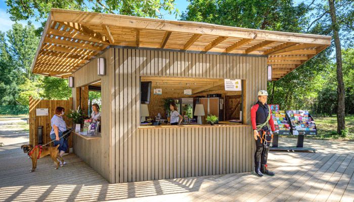 Camping Villeneuve-de-Berg Ciela Village Kiosque