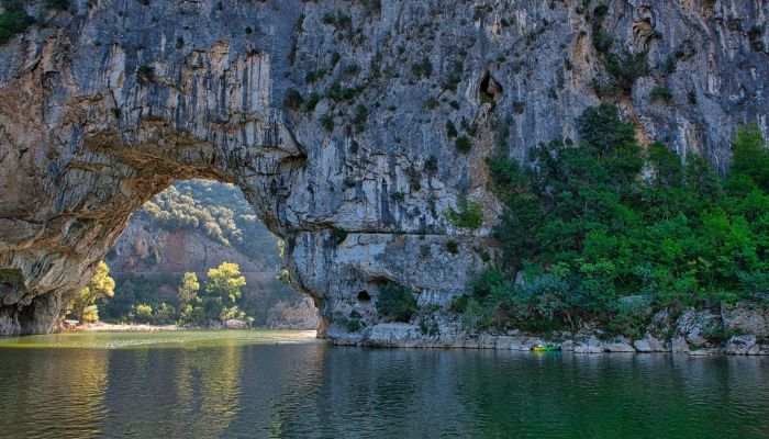 Camping Villeneuve de Berg Ciela Village Le Pommier camping 5 étoiles Ardèche Vallon Pont d'Arc