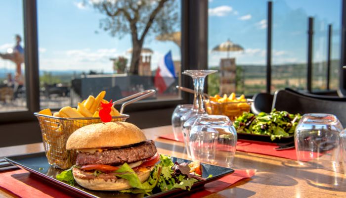Camping Villeneuve-de-Berg Ciela Village Restaurant