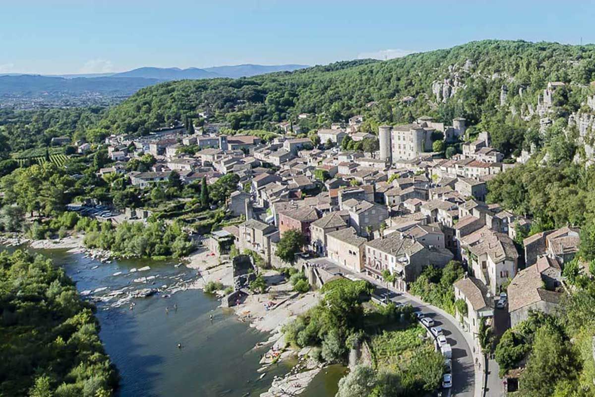 village de vogüé en ardèche