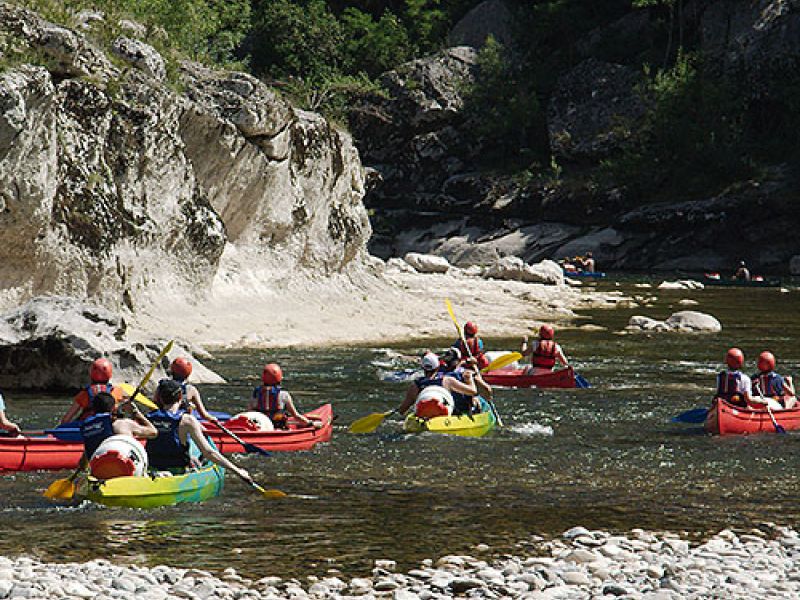 Camping Villeneuve de Berg Ciela Village Le Pommier camping 5 étoiles Ardèche canoë kayak Gorges de l'Ardèche