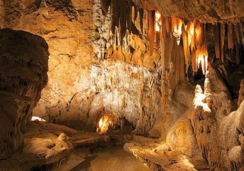 Camping Villeneuve de Berg Ciela Village Le Pommier camping 5 étoiles Ardèche grotte de la madeleine
