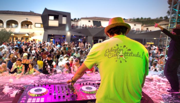 Camping Villeneuve-de-Berg Ciela Village Soirée