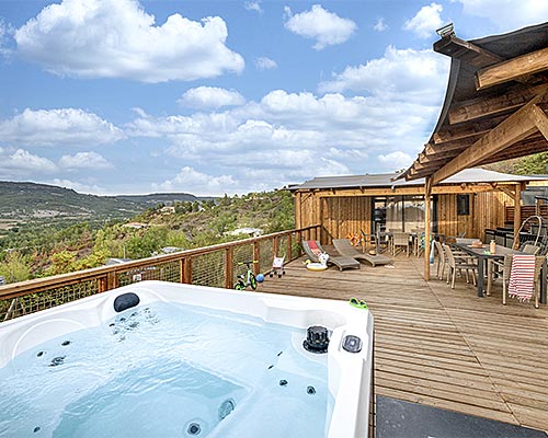 camping près montclus