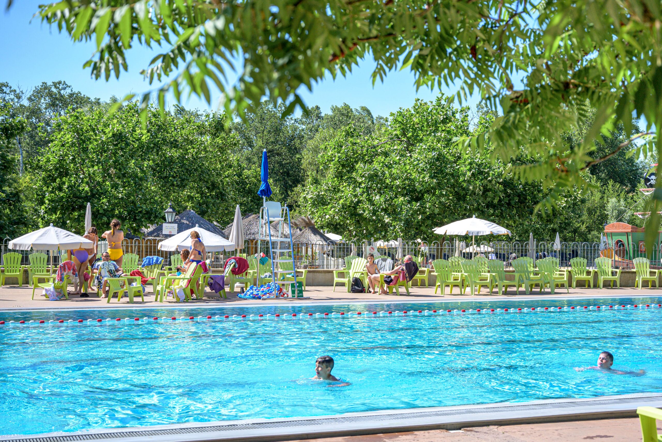 Camping Villeneuve-de-Berg Ciela Village Piscine