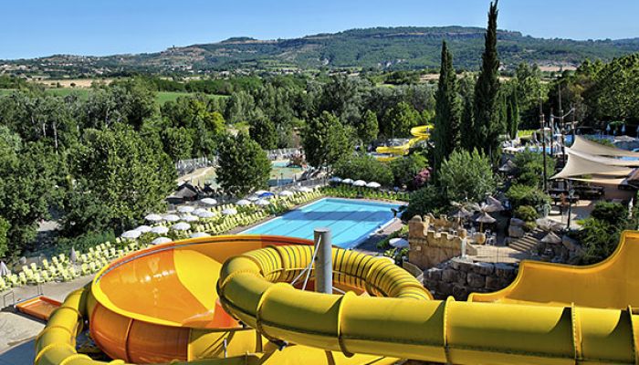 Camping Villeneuve de Berg Ciela Village Le Pommier camping 5 étoiles Ardèche toboggans